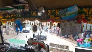 BOLIVIA, scoprire Sucre a bordo di un microtaxi, foto corrada onorifico - 20180202 183342 copia